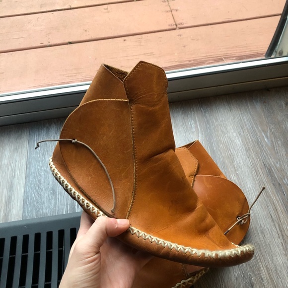 Real Leather Tan Moccasins Size 8 Women’s - Picture 3 of 9